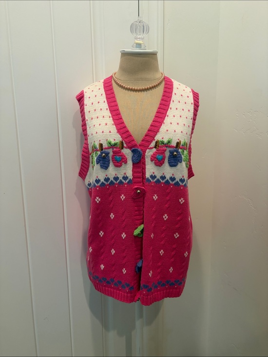 The Quaker Factory Sweaters - Quaker Factory Sleeveless V-Neck Knit Vest